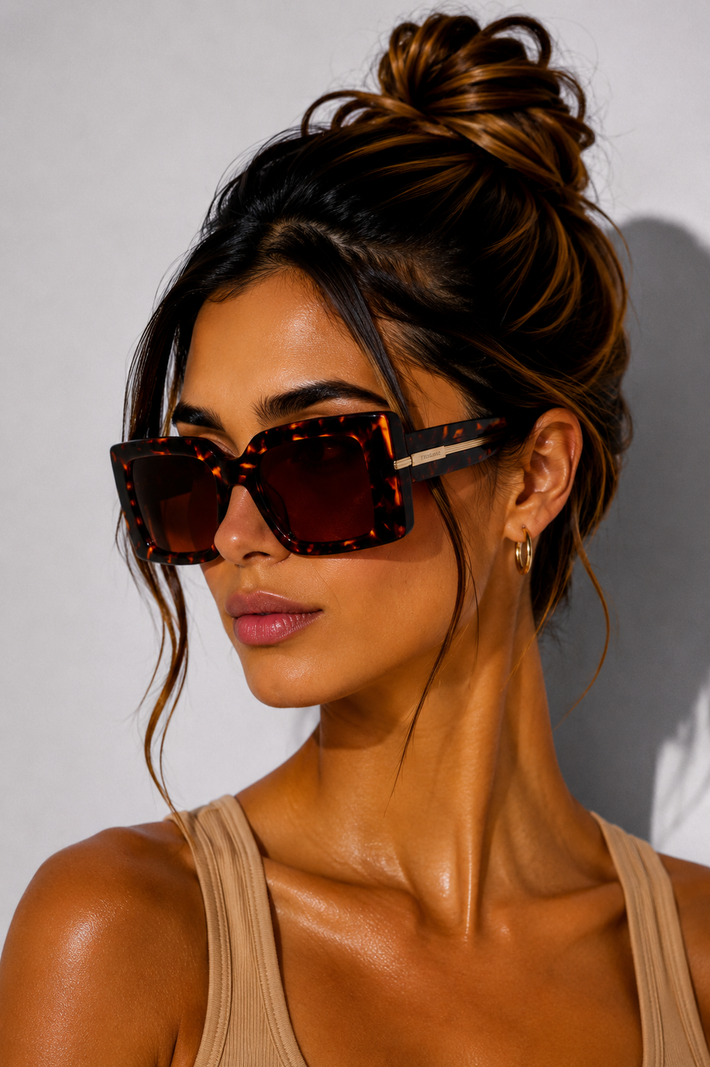 Дамски слънчеви очила Women’s sunglasses FERRAGAMO SF2032S 242 Brown lifestyle view