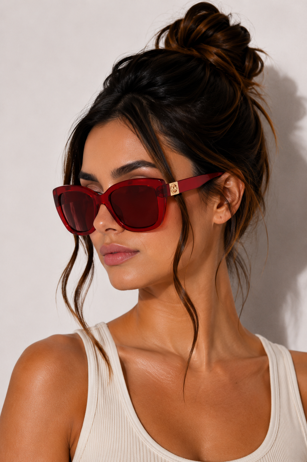 Дамски слънчеви очила Women’s sunglasses MICHAEL KORS MK2267U Red Lifestyle view