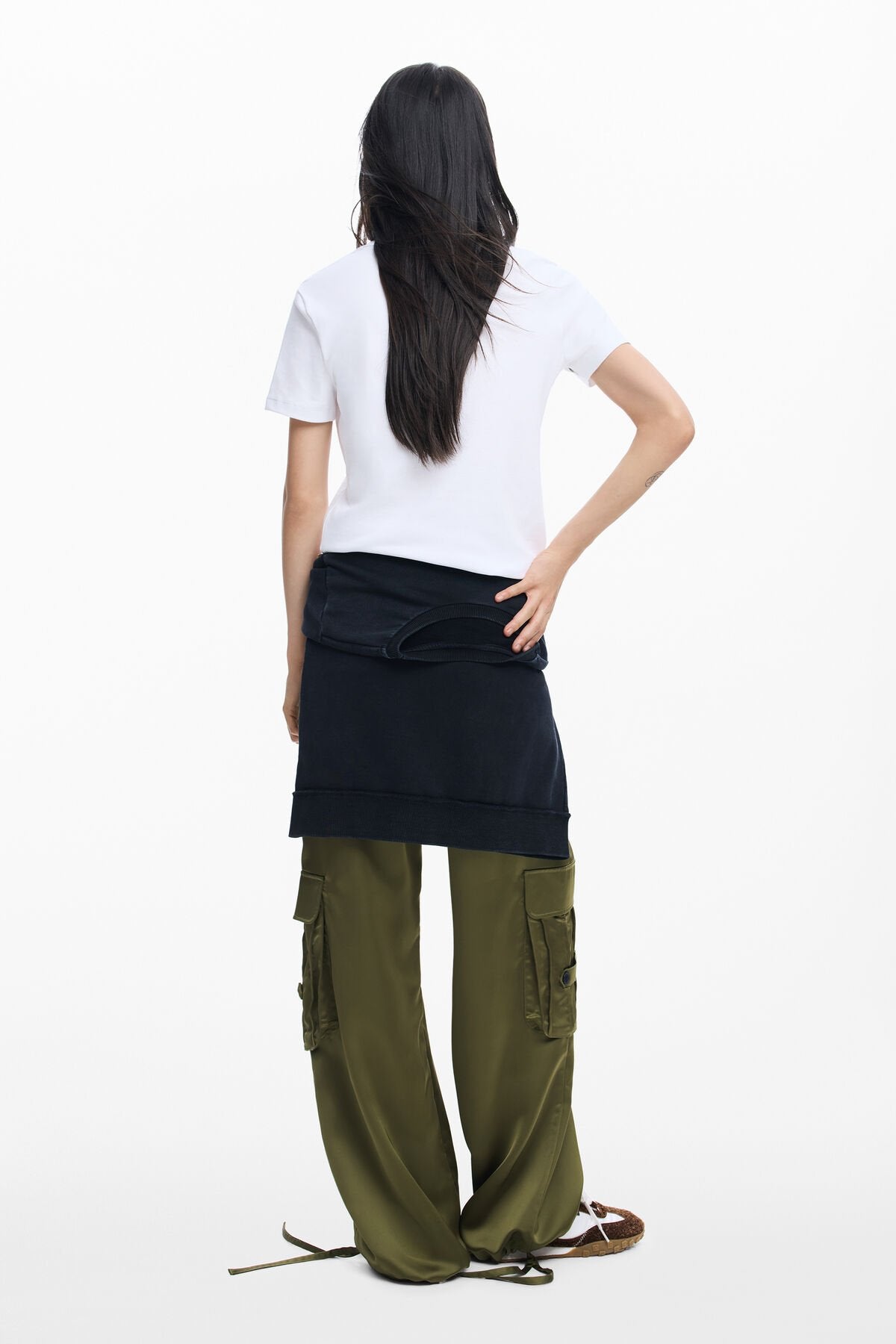 Дамска тениска Women’s t-shirt Desigual
26SWTK07 1000 White head to toe back view