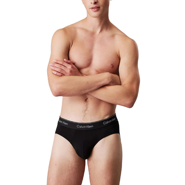Мъжки черни слипове Calvin Klein LV00NB4388