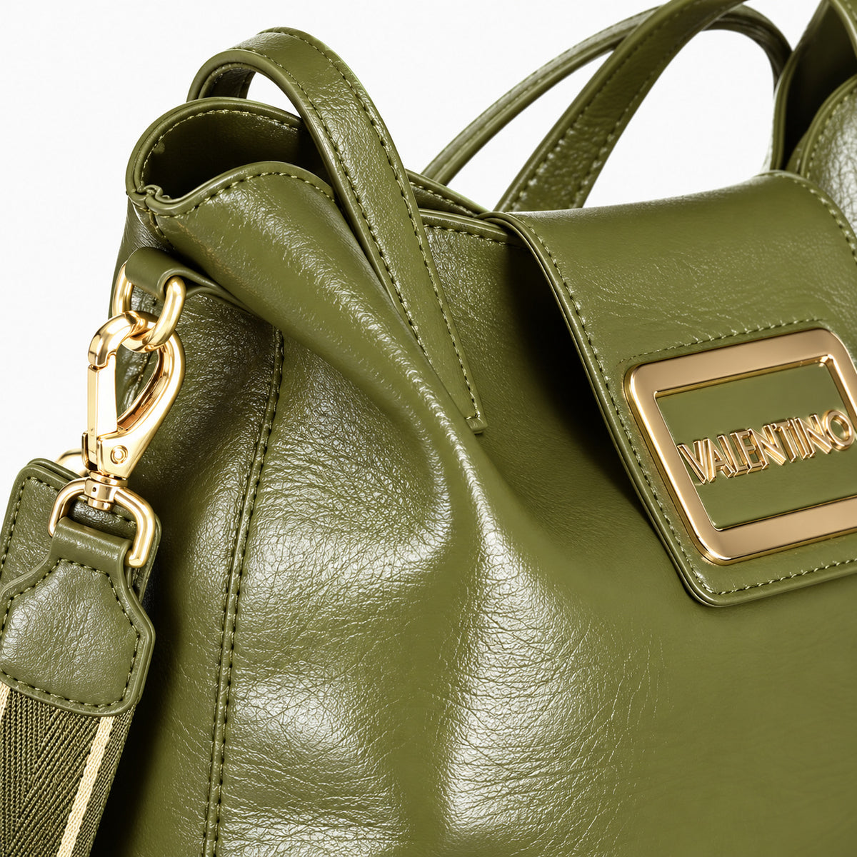 Women's shopping bag Mario Valentino Moni VBS8FV04 handle and hardware detail view