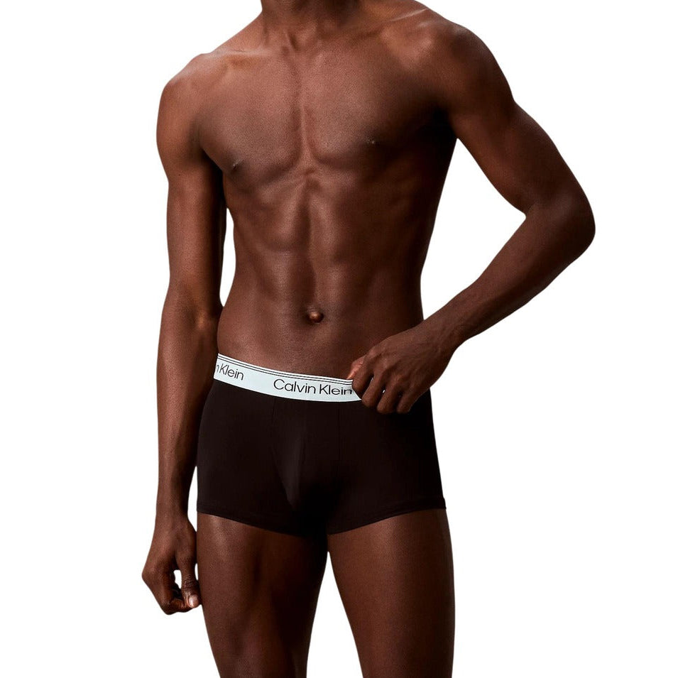 Мъжки боксерки Calvin Klein Men Boxers LV00NB4409 3ZP Front View