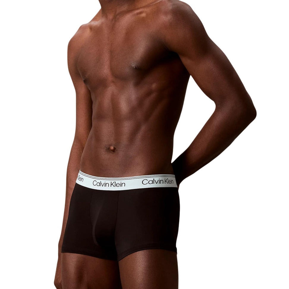 Мъжки боксерки Calvin Klein Men Boxers LV00NB4409 3ZP Front View
