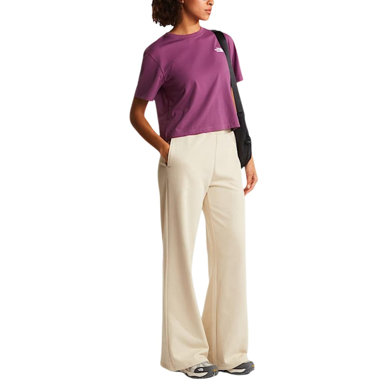 Дамска лилава тениска The North Face Women T-shirt NF0A8FDH Front View